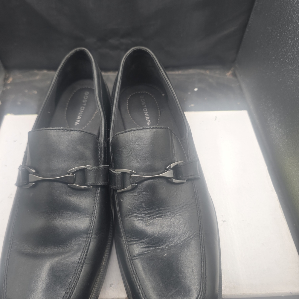 Bostonian‎ Black Leather Oxfords